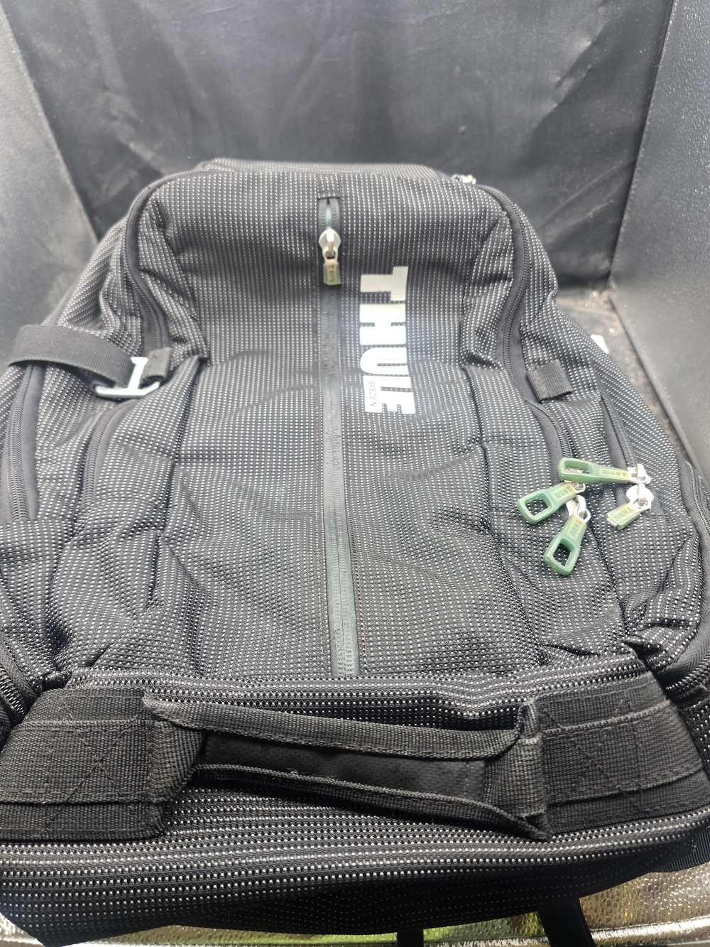 Thule Black Men’s Backpack - Durable Everyday Carry 18h and 14w